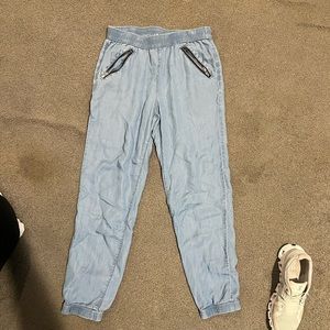 Jeggings. Super comfy with zipper pockets.